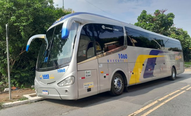 Transporte de Ônibus para Grupos de Viagem: A Solução Ideal para Conforto e Economia