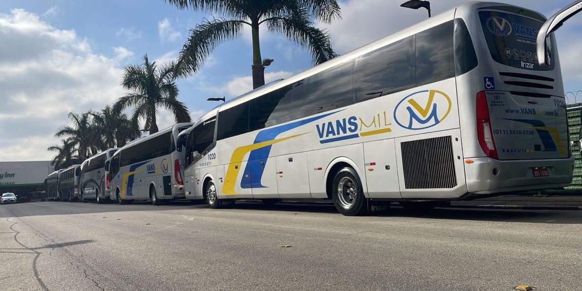 Transporte para Formandos: garanta uma chegada inesquecível à sua formatura